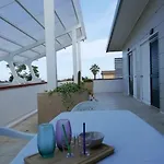 Panoramico, In Villa, Grande, Con Ampie Terrazze 아파트