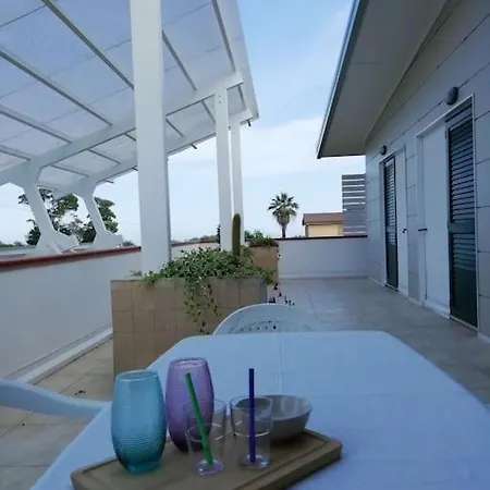 Panoramico, In Villa, Grande, Con Ampie Terrazze Apartamento