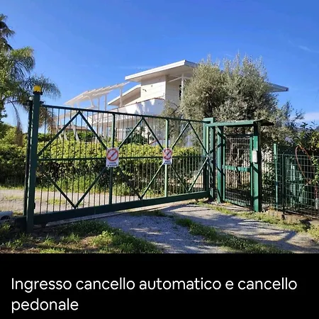 Apartamento Panoramico, In Villa, Grande, Con Ampie Terrazze *