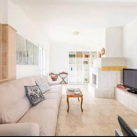 Panoramico, In Villa, Grande, Con Ampie Terrazze דירה קאולוניה מרינה