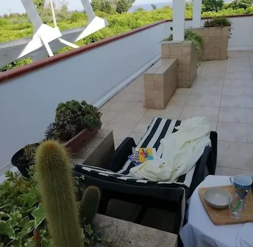 Apartamento Panoramico, In Villa, Grande, Con Ampie Terrazze Caulonia Marina